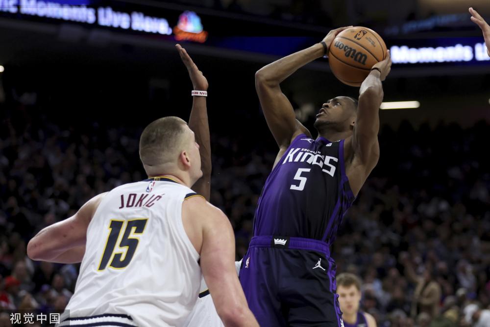 并冷静地将 并冷静地将